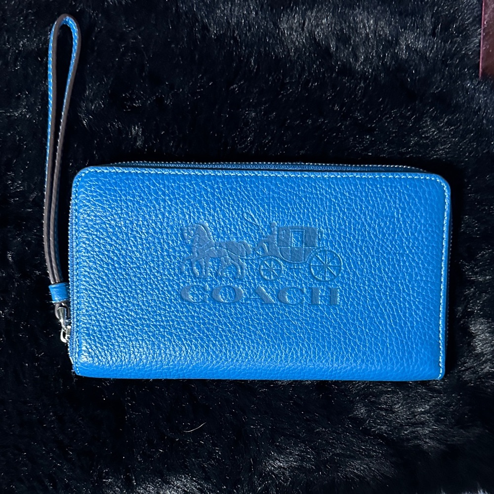 Coach Jes Horse and Carriage Zip Around Wallet Wristlet
